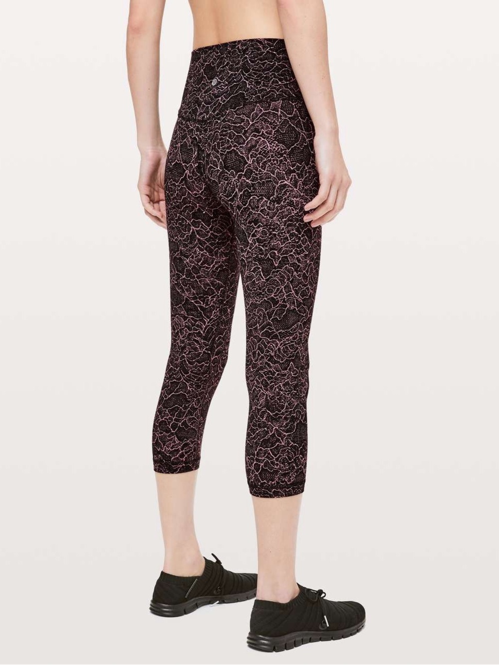 Lululemon Align Crop *21"
Lacescape Spanish Rose Black